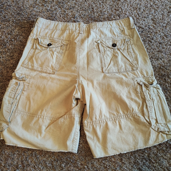 American Eagle cargo shorts - Picture 2 of 4